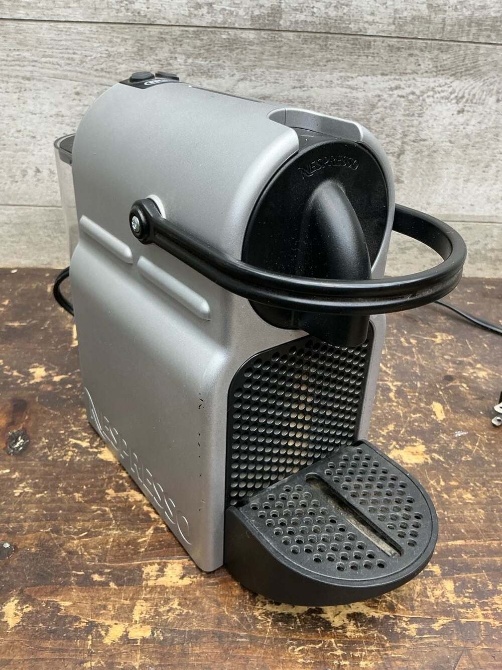 DeLonghi Nespresso Inissia EN80.SIAE Espresso Machine Silver